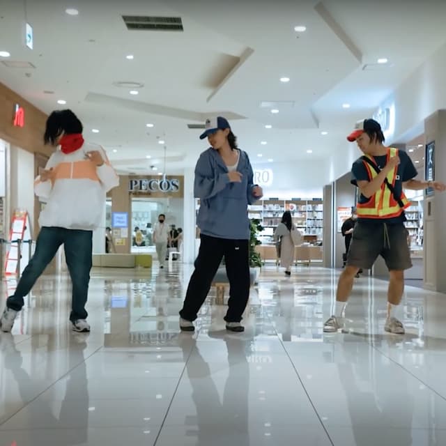 Album cover art for Flight to Mumbai