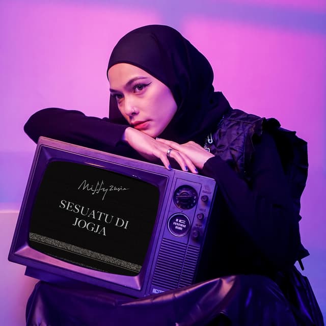 Album cover art for Sesuatu Di Jogja