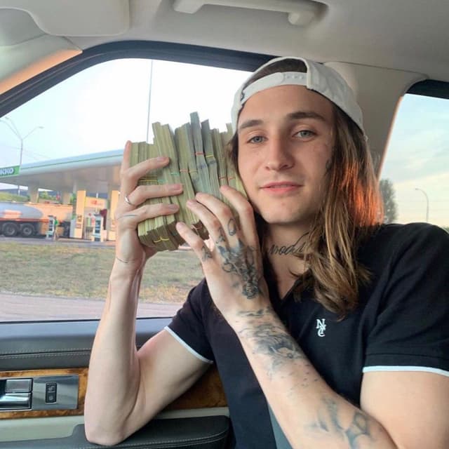 Album cover art for БРАТ