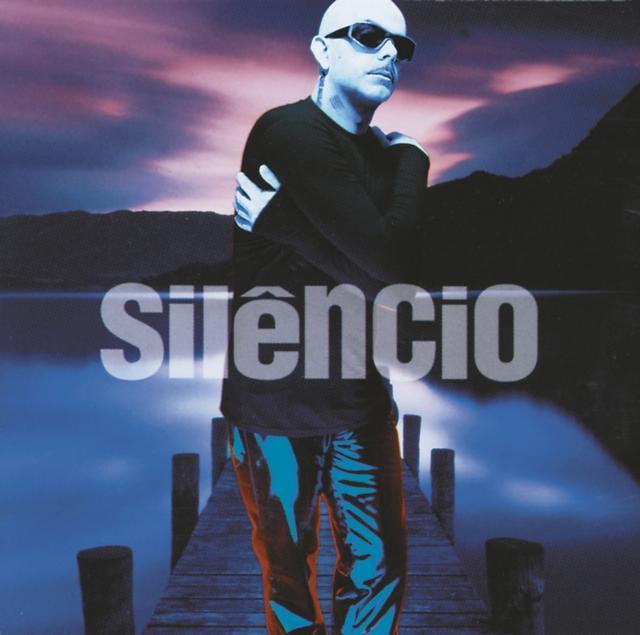 Album cover art for Silêncio