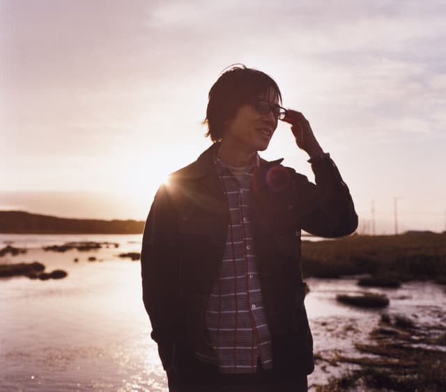 Album cover art for 遠い匂い