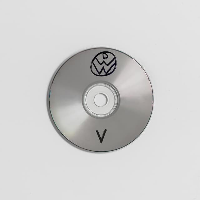 Album cover art for V