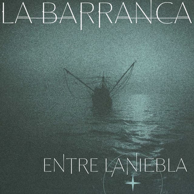 Album cover art for Entre la niebla