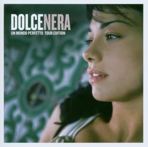 Album cover art for Un Mondo Perfetto