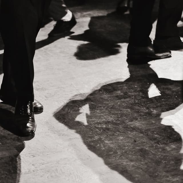 Album cover art for 地下鉄の揺れるリズムで