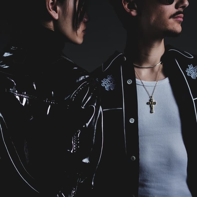 Album cover art for J'entends