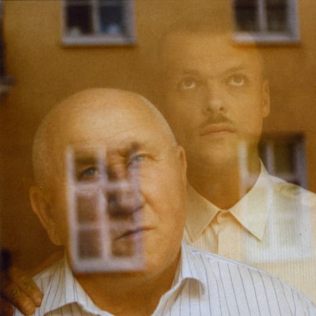 Album cover art for W każdym (polskim) domu
