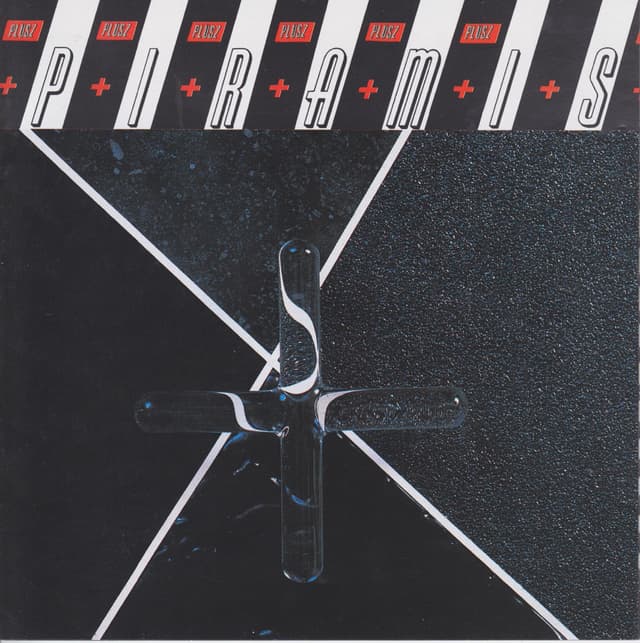 Album cover art for Piramis Plusz