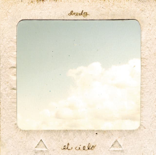 Album cover art for El Cielo