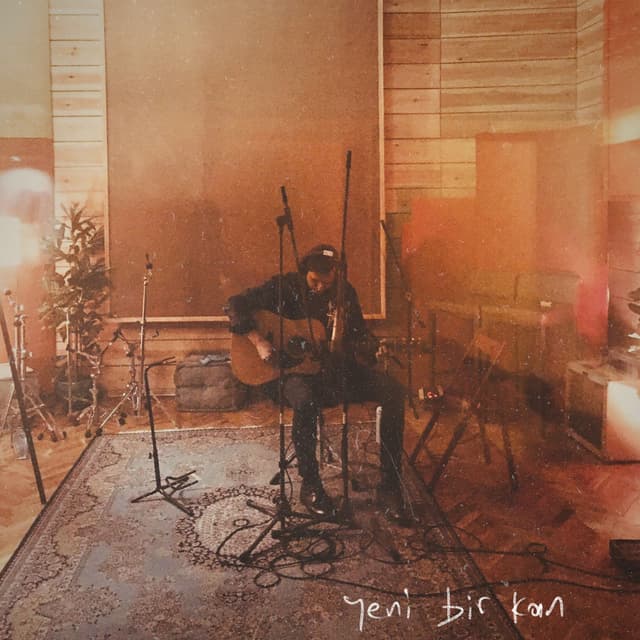 Album cover art for Yeni Bir Kan