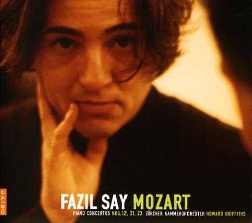 Album cover art for Plays Mozart