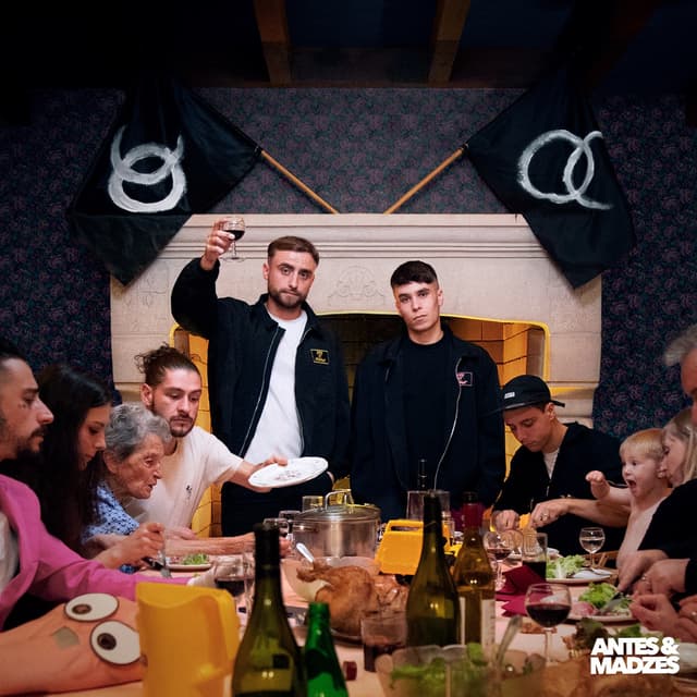 Album cover art for Bienvenue chez nous