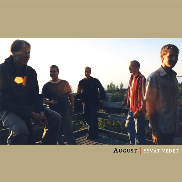 Album cover art for Syvät vedet