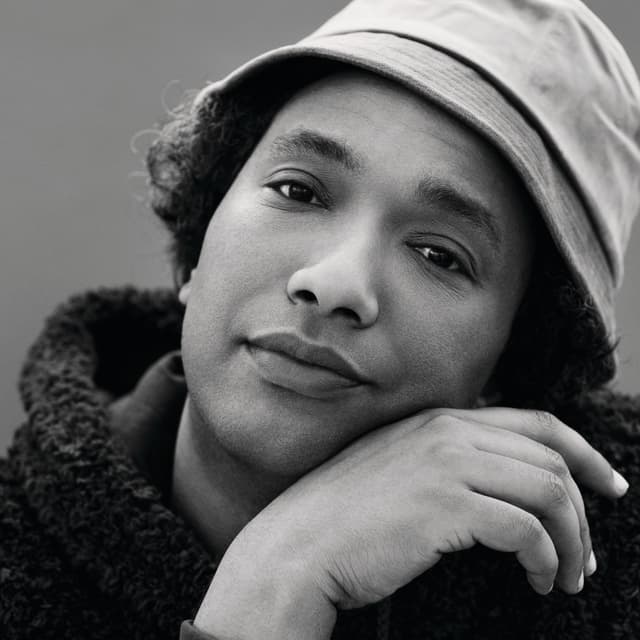 Album cover art for 1000 %