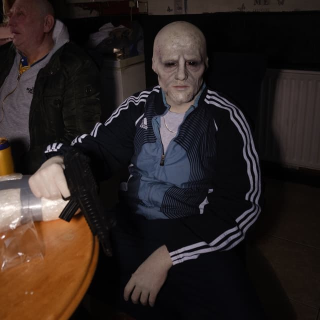 Album cover art for XONGZ አስቀያሚ ጡብ