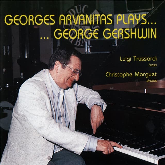Album cover art for Plays...george Gershwin
