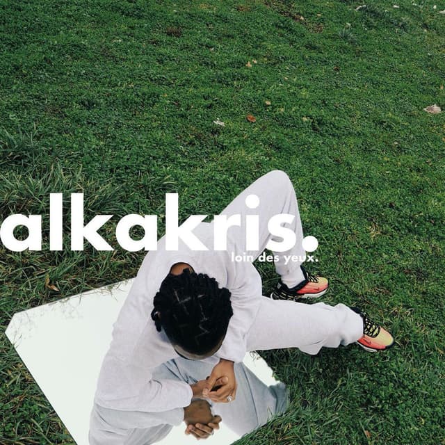 Album cover art for Loin des yeux