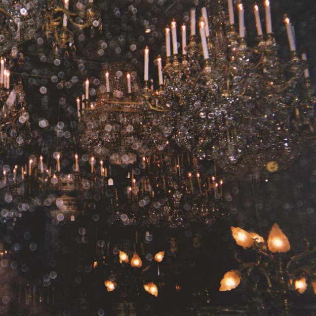 Album cover art for Sings Christmas Carols