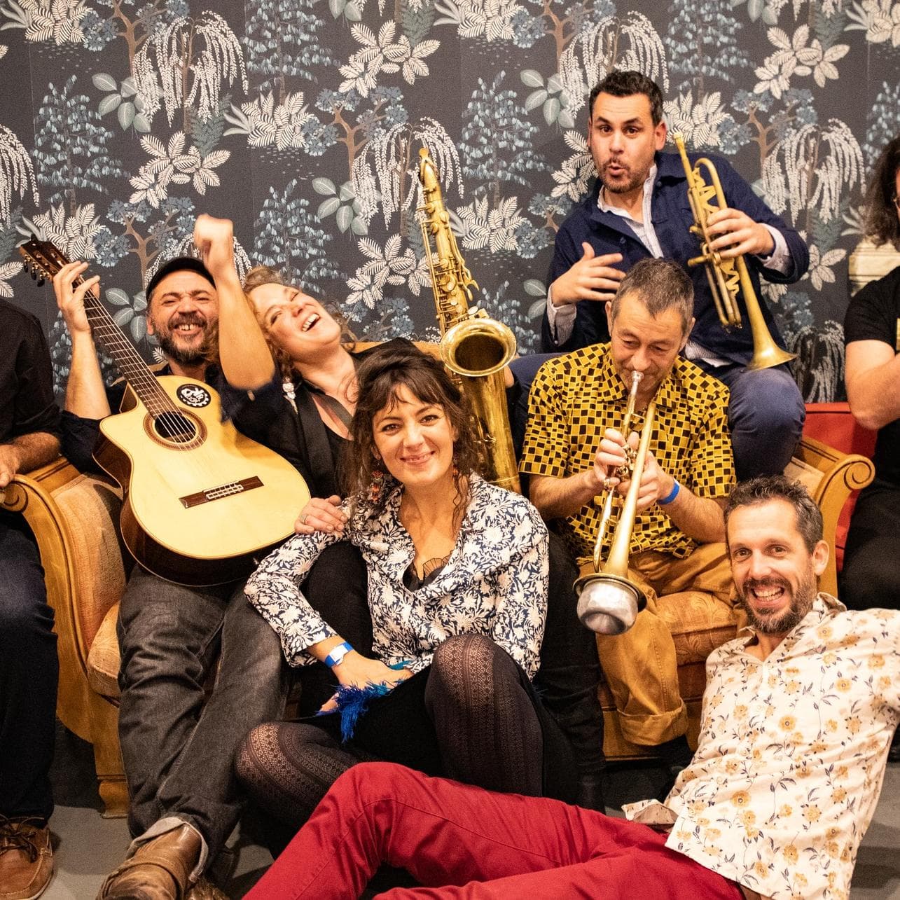 Dynamic cover art