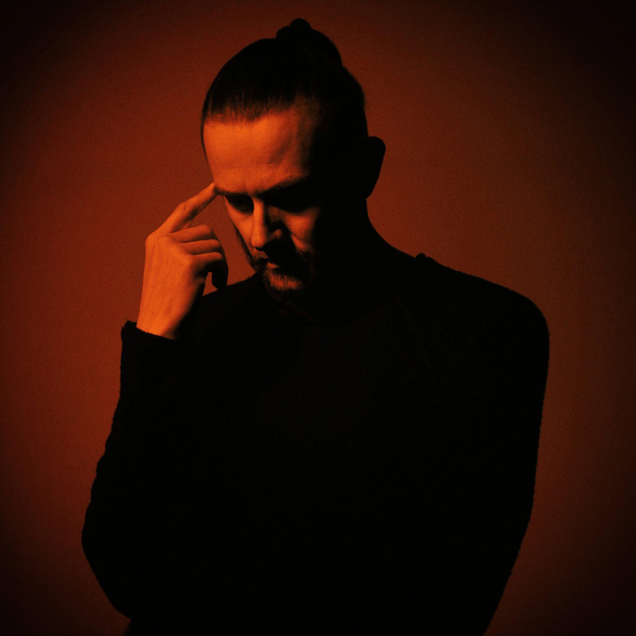 Dynamic cover art
