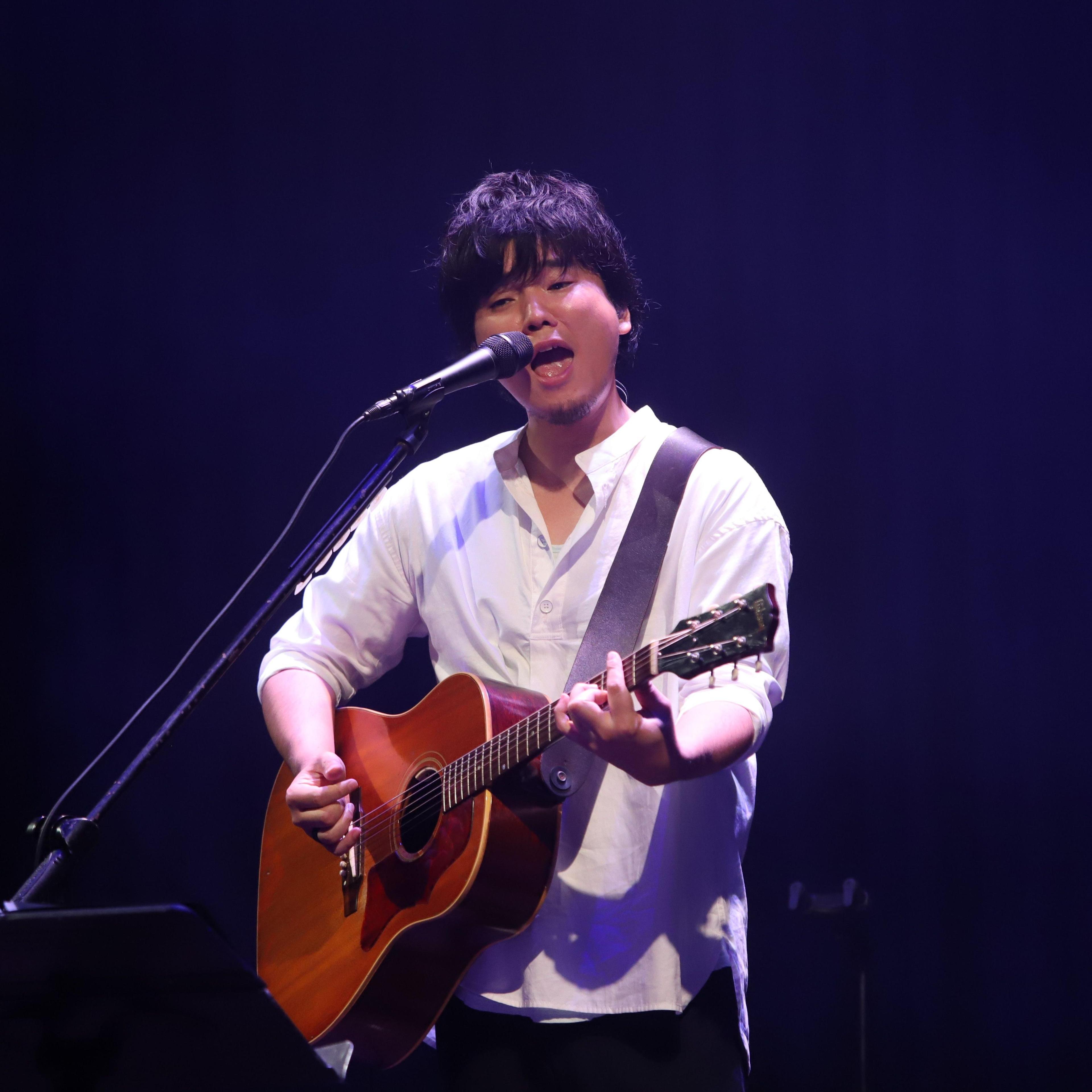 秦基博 (Motohiro Hata)