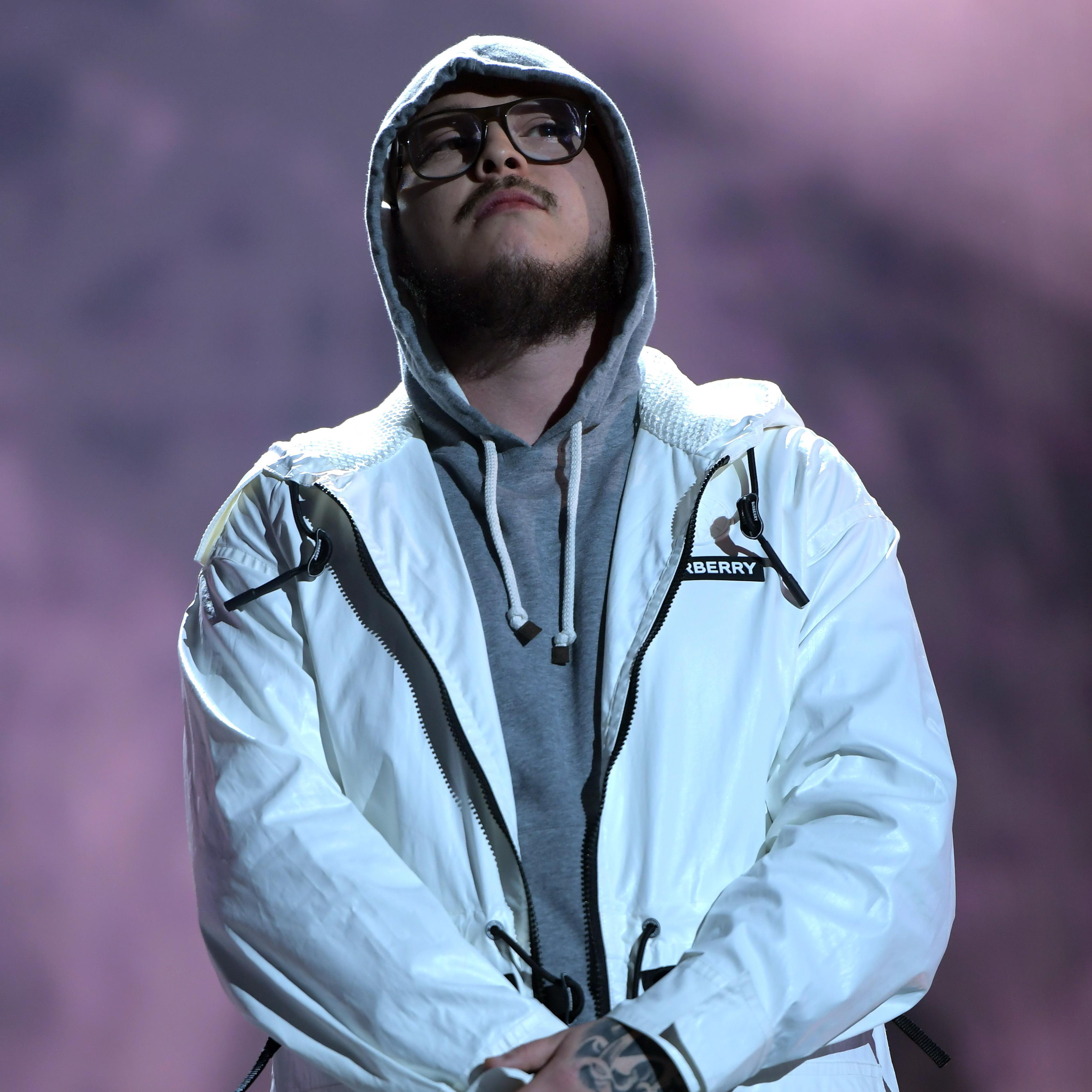 Dynamic cover art
