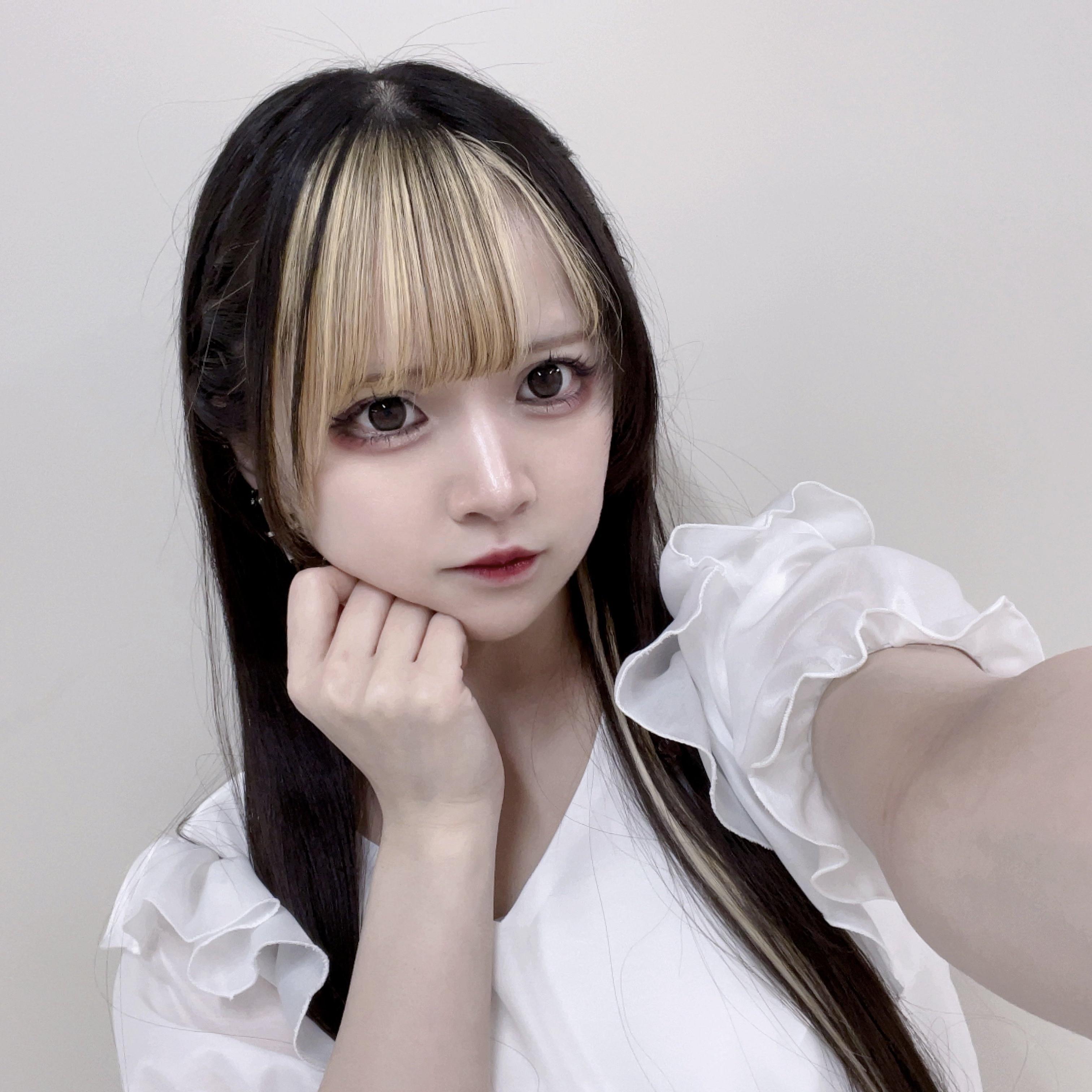 Lyrics | Artists | 斑鳩ルカ (川口莉奈)